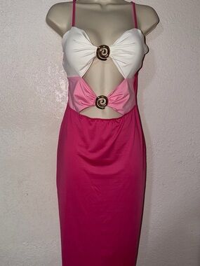 🌺✨ THE HEART OF TE FUCHSIA MIDI DRESS ✨🌺